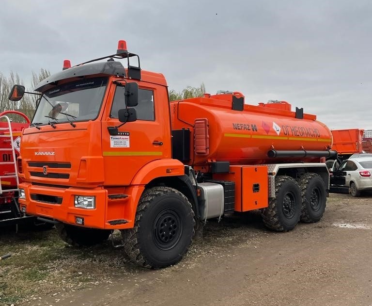 Автотопливозаправщик НЕФАЗ 66062-48 на базе шасси КАМАЗ 43118-48